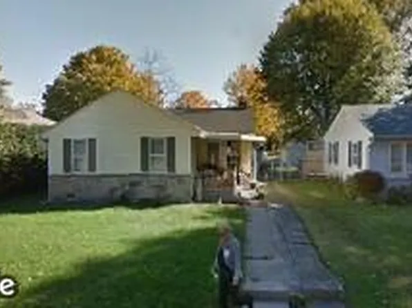 737 N Spring St, Greenfield, IN 46140
