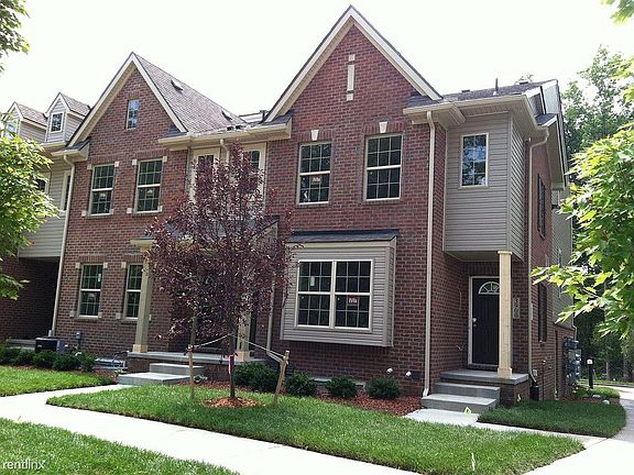 3rd image of 4024 Cloverlane St