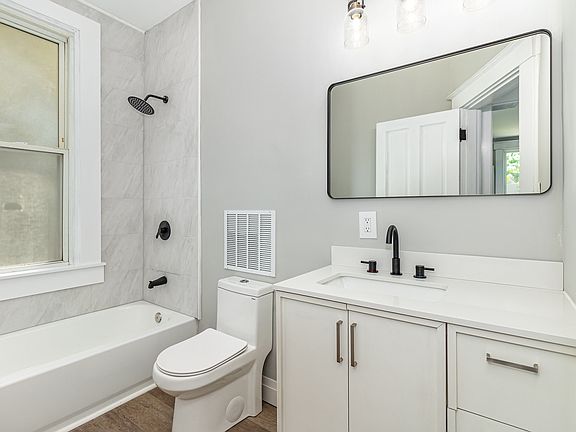 5th image of 816 Pedretti Ave #1