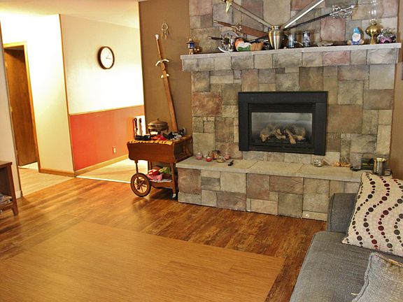 5th image of 1405 Tompy St