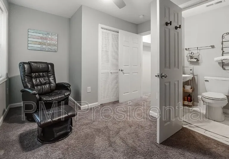 1226 Wallace St — Photo 12