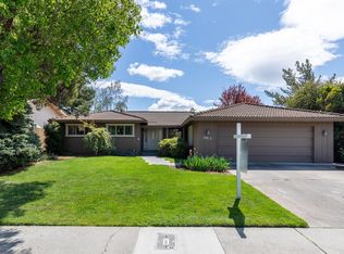 6813 Gloria Dr, Sacramento, CA