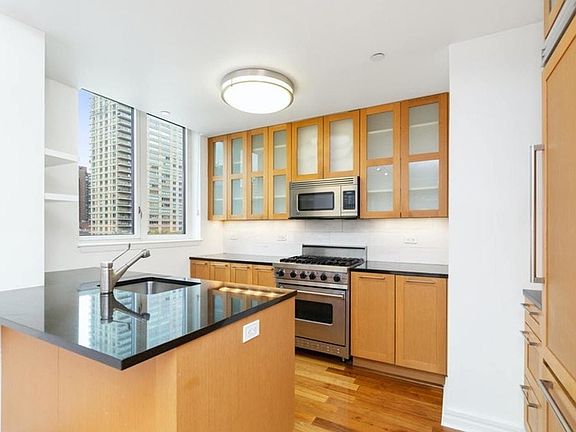 3rd image of 200 W End Ave APT 10A