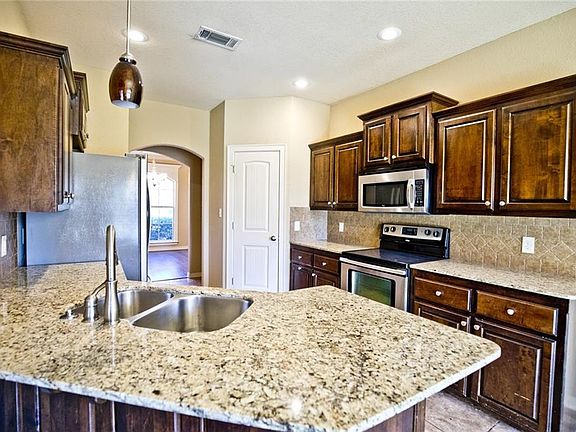 3rd image of 3761 W Providence Dr