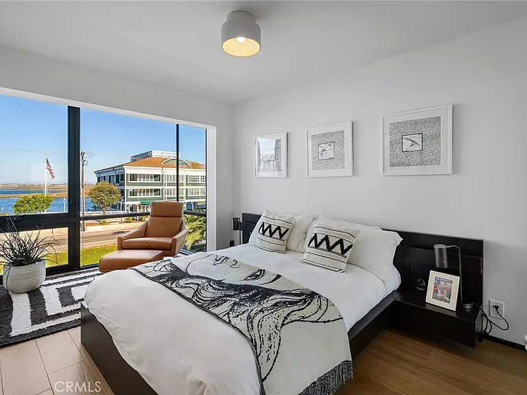 73B Surfside Ave — Photo 25