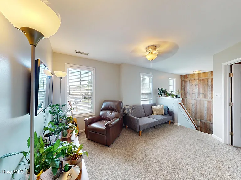 345 Shepherd Trl — Photo 15