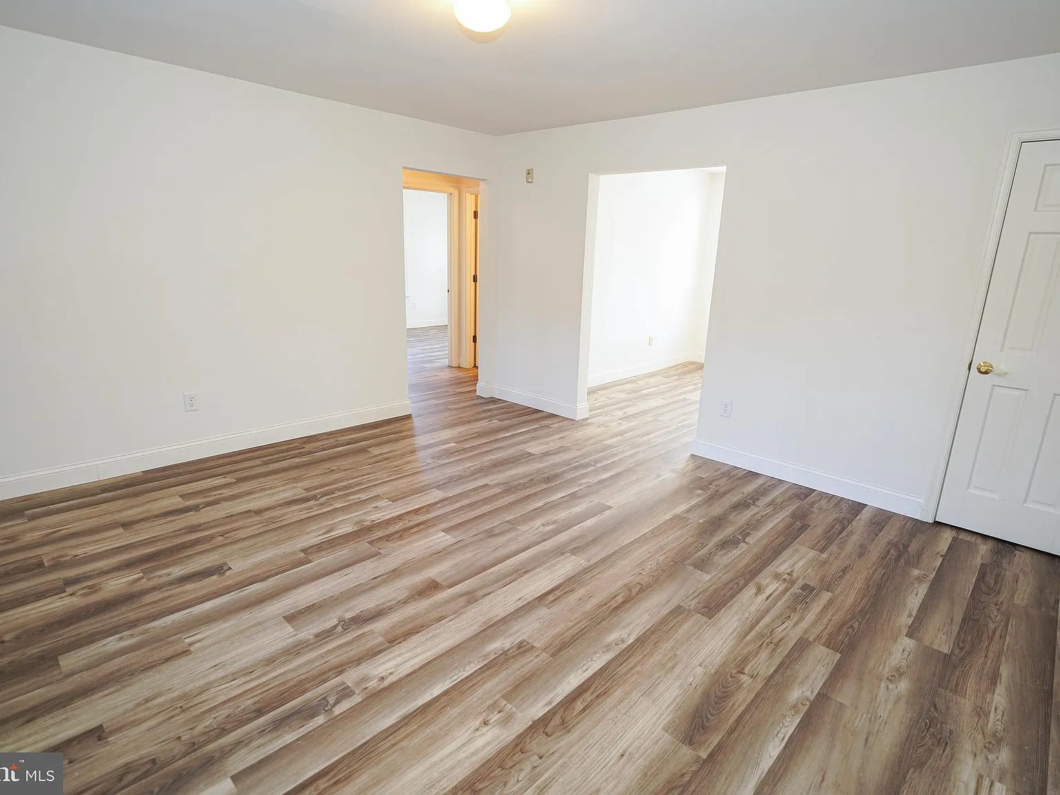 2 bed, 1000 sqft, $1,195 — Photo 4