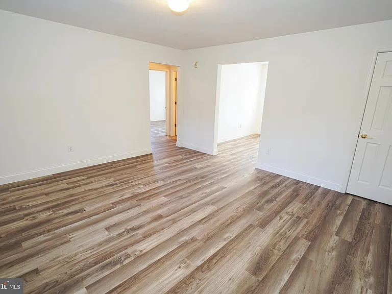 800 Travers St #6 — Photo 4