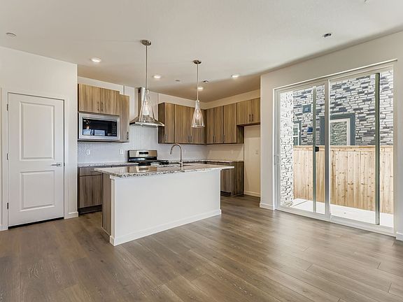 7th image of this home