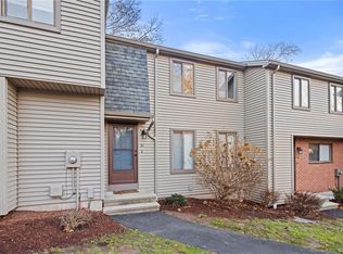 36 Hitching Post Ln #36, Glastonbury, CT 06033