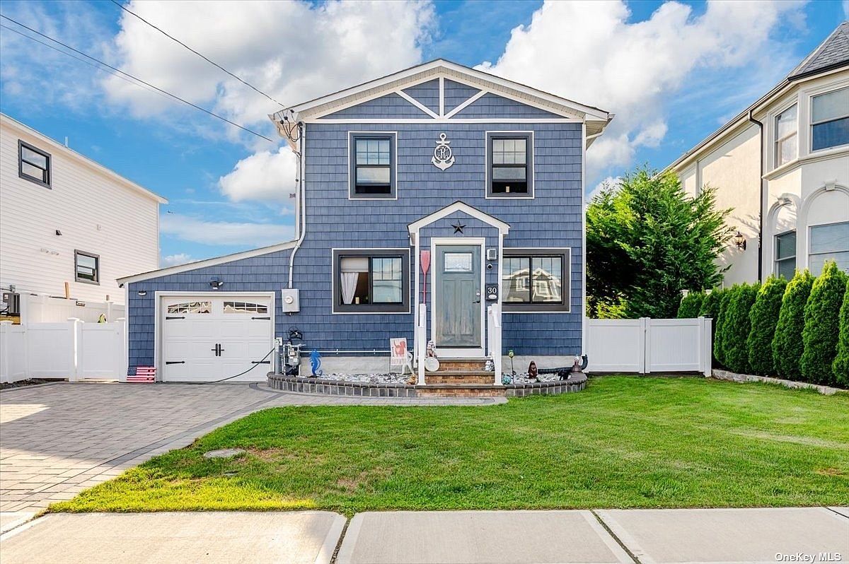 30 Division Avenue, Massapequa, NY 11758 Zillow