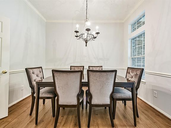 4th image of 158 N Whistlers Bend Cir