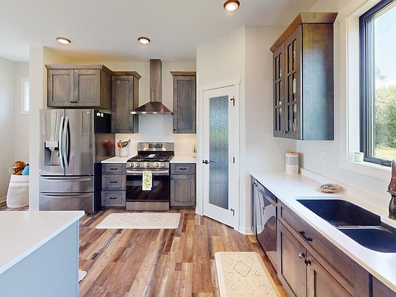 3rd image of 16580 Pleasant Valley Rd