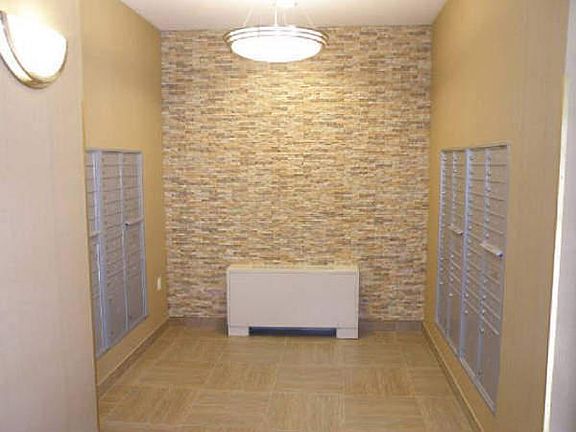 5th image of 3172 31st St APT 5L