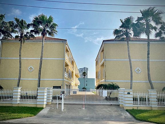 3rd image of 111 E Harbor Dr Unit 101