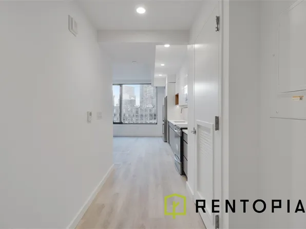 87 Commercial Street image 4 of 13