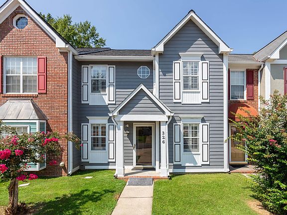 3rd image of 326 Park Pl