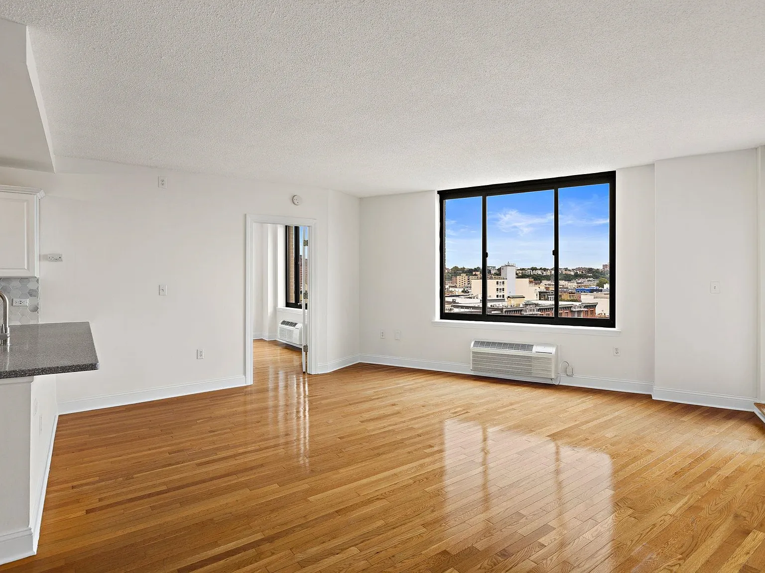2 bed, 2.0 bath, $4,500 — Photo 4