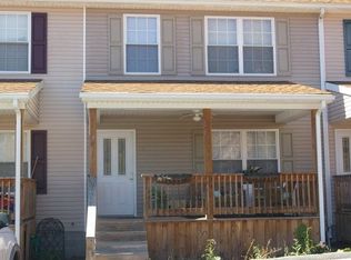 9855 New Hope Rd, Bluefield, WV 24701