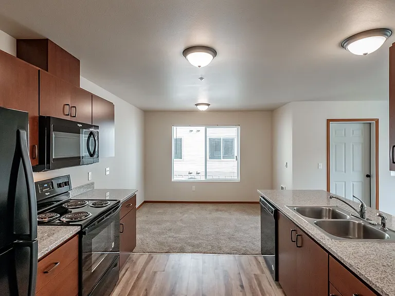 Oak Springs Apartments — Photo 17