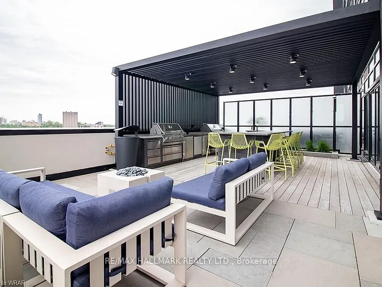 181 King St S #1009 — Photo 25