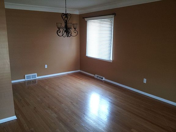 5th image of 4737 Brook Ln
