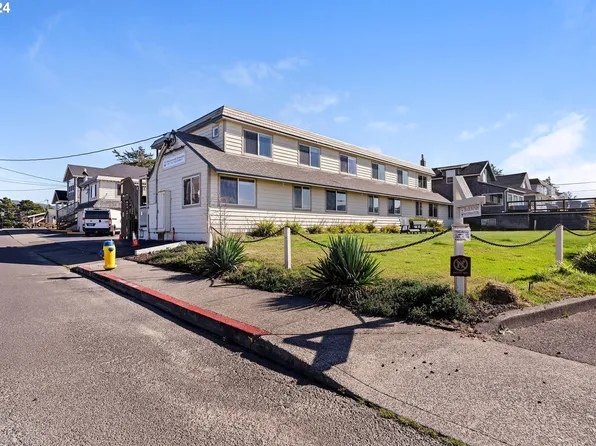 1022 N Prom #203, Seaside, OR 97138