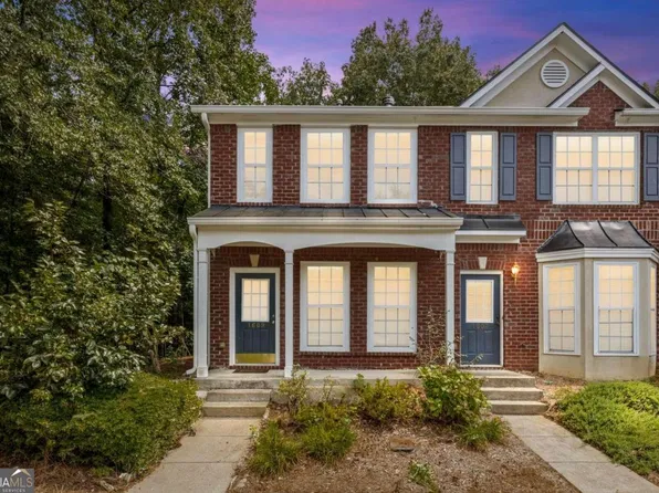 1609 Cove Creek Cir, Norcross, GA 30093