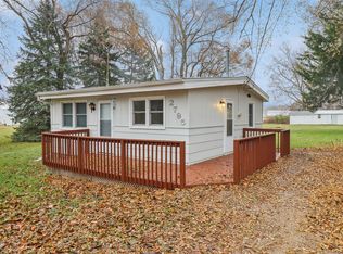 2795 NE 53rd Ct, Des Moines, IA 50317