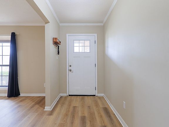 3rd image of 2236 Oakgrove Cir