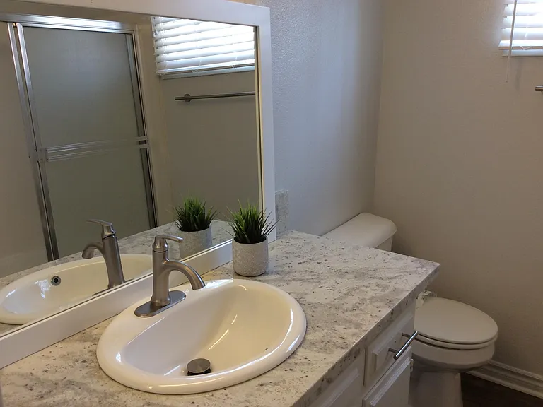 one bedroom bathroom