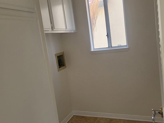 3rd image of 2214 Cabrillo Ave
