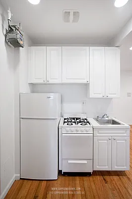 Rented by Copperwood Real Estate | media 27