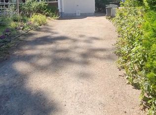 240 Pemberton Rd, Kelowna, BC V1X3H4