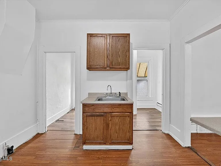 2938 Chase St — Photo 7