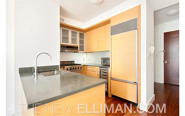 Rented by Douglas Elliman | media 15