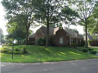 2790 Levee Oaks W, Collierville, TN 38017