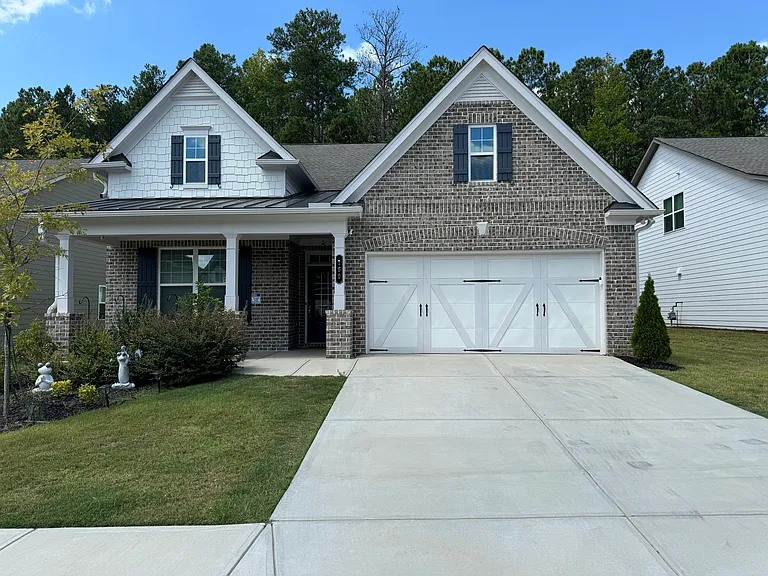 160 Amherst Way — Photo 1