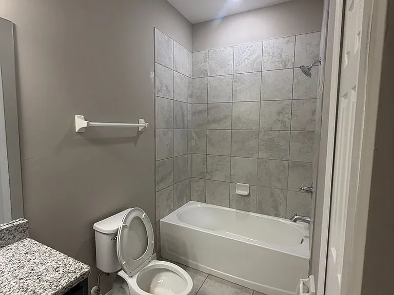 1039 San Cristobal Ave — Photo 12