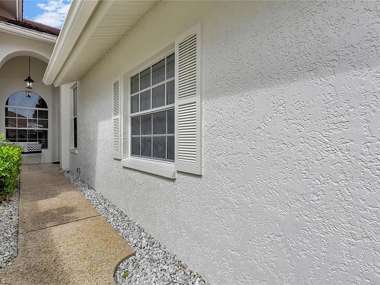 2124 Paget Cir #1 — Photo 23