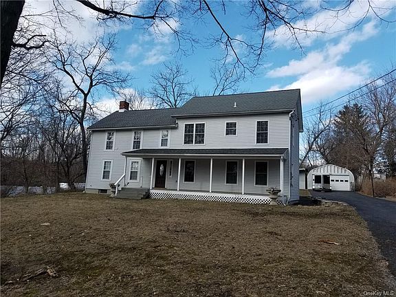 3rd image of 131 Oak St