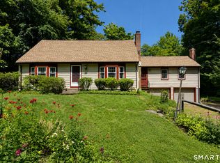 20 Laurel Dr, Simsbury, CT 06070