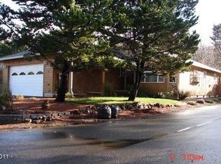 210 SW South Point St, Depoe Bay, OR 97341