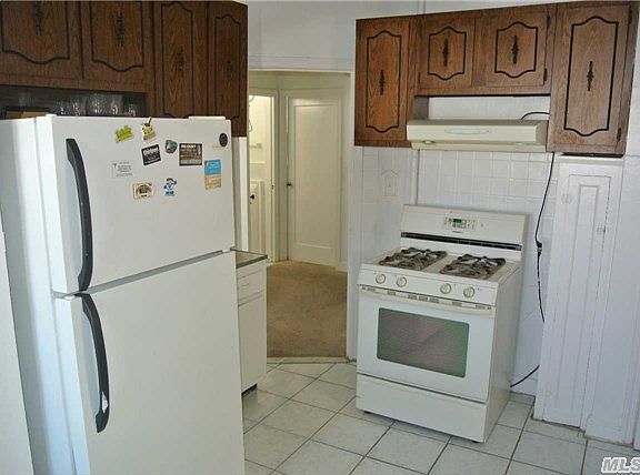 5th image of 11516 142nd St