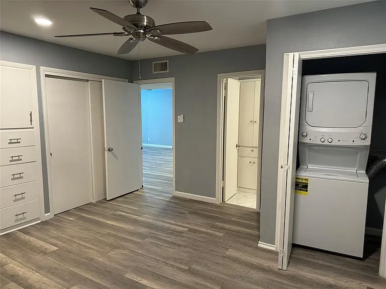 Tradewinds Condominiums — Photo 14