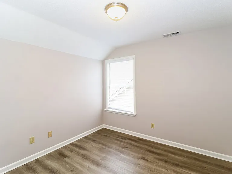 1170 Whitten Rd — Photo 13