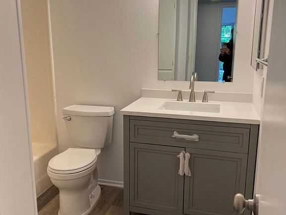 5th image of 24105 Del Monte Dr Unit 446