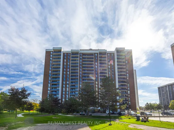 21 Knightsbridge Rd #805, Brampton, ON L6T 3Y1