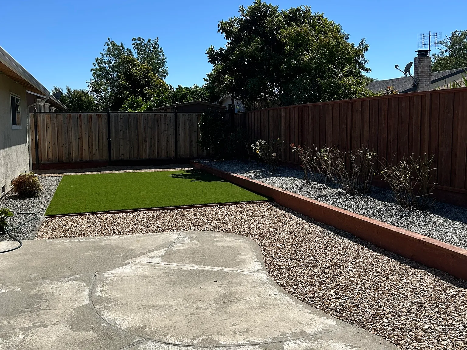 4 bed, 1600 sqft, $4,295 — Photo 2