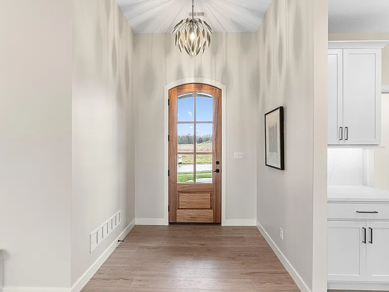 2908 Genesis Dr — Photo 4